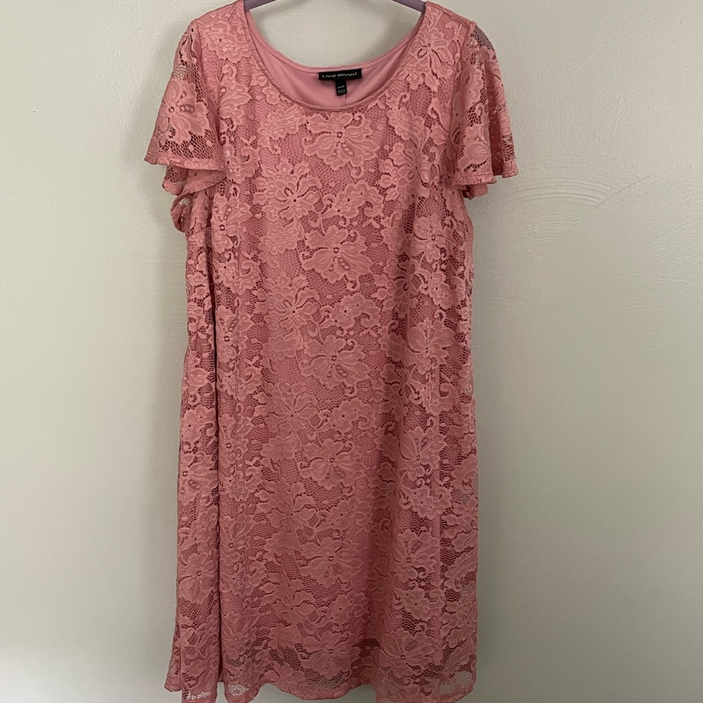 Pink lace dress with pockets